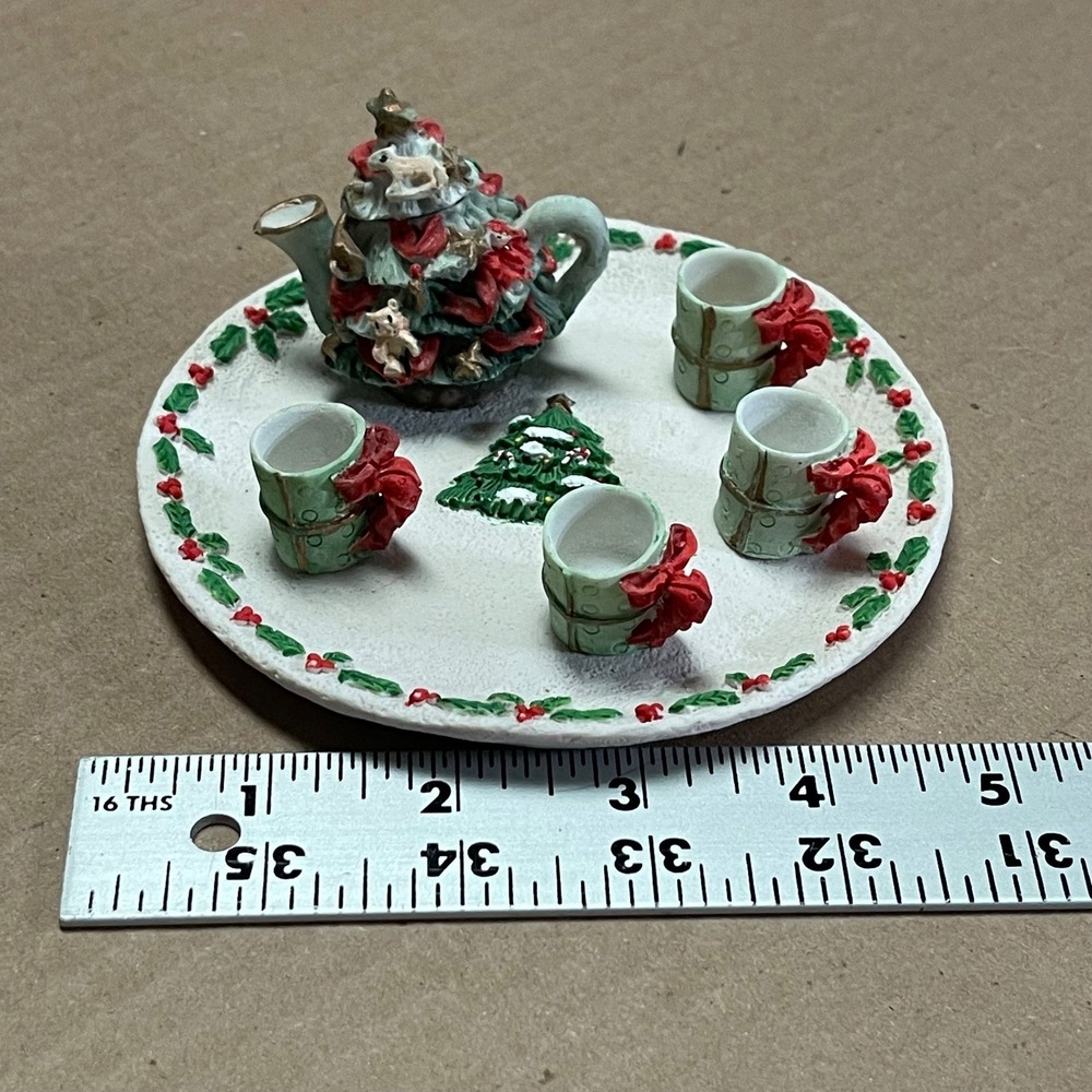 Vintage Miniature Christmas Tea Set‎ Resin Tree Holly Mini 1995 C&F Enterprises